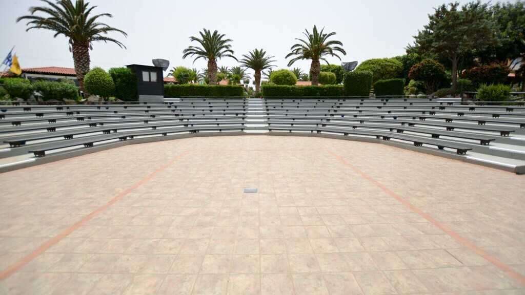 Anissa Beach & Village